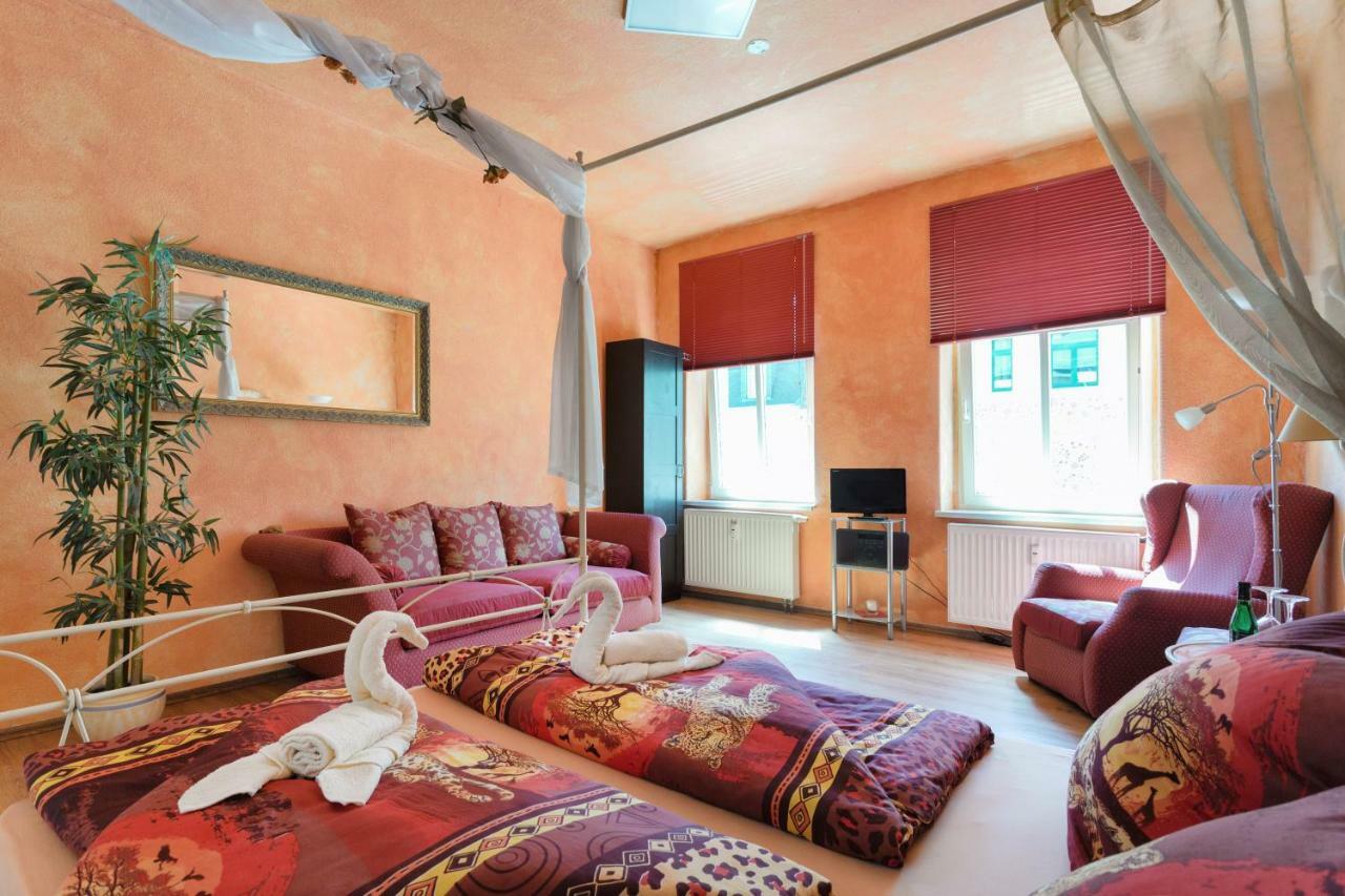 Ferienwohnung Residenz: Spacious Apartments for Groups up to 6 Dresden Exterior photo