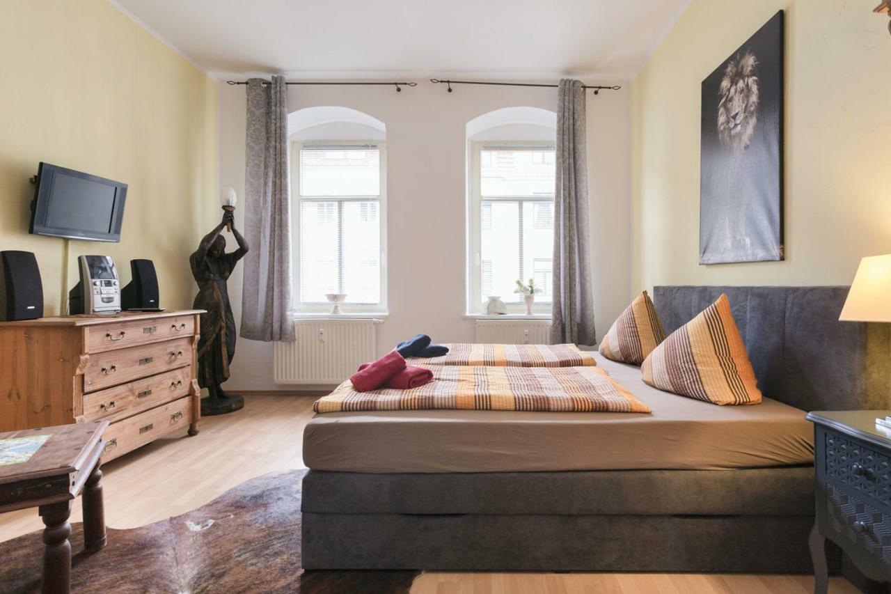 Ferienwohnung Residenz: Spacious Apartments for Groups up to 6 Dresden Exterior photo