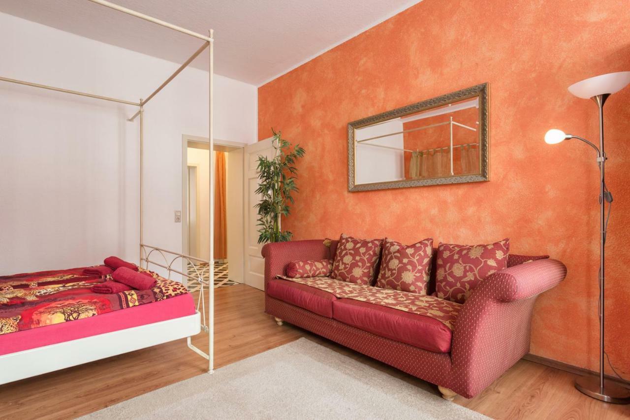 Ferienwohnung Residenz: Spacious Apartments for Groups up to 6 Dresden Exterior photo